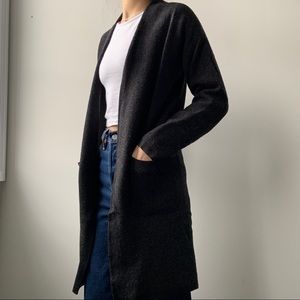 Aritzia Babaton Cardigan